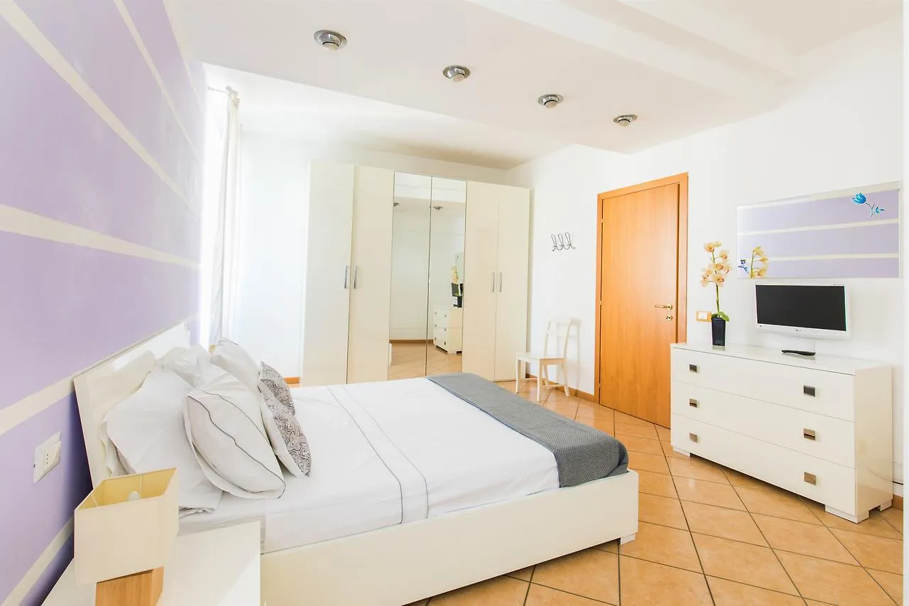 Antiche Rive Holidays Apartments Апарт-отель Сало