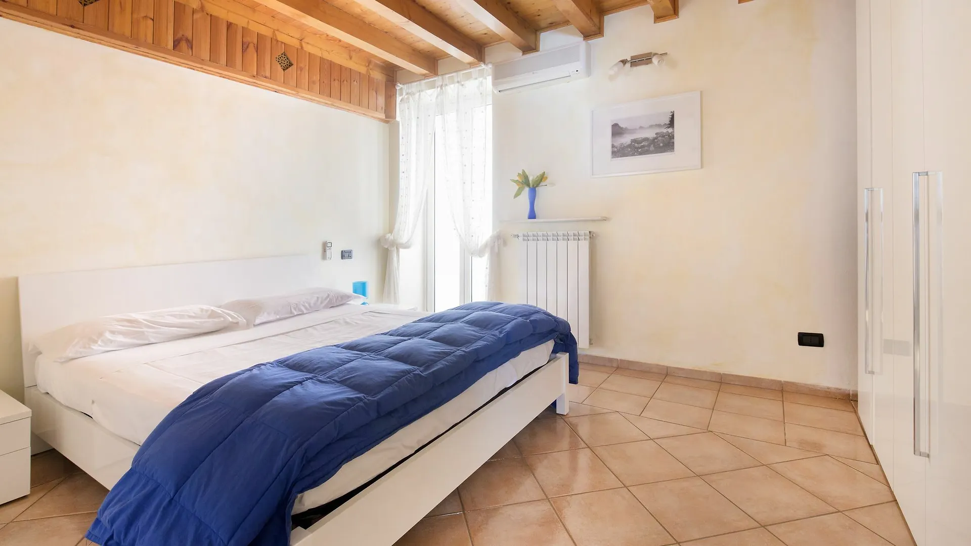Antiche Rive Holidays Apartments 3*, Salo Italy